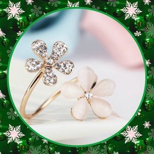 🌼New🌼Double Daisy Flower Petal Adjustable Ring🌼